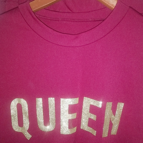 Beautiful M Queen Gold Pearls Adorned Maroon Lounge Outfit 2 Piece Set - Picture 3 of 9